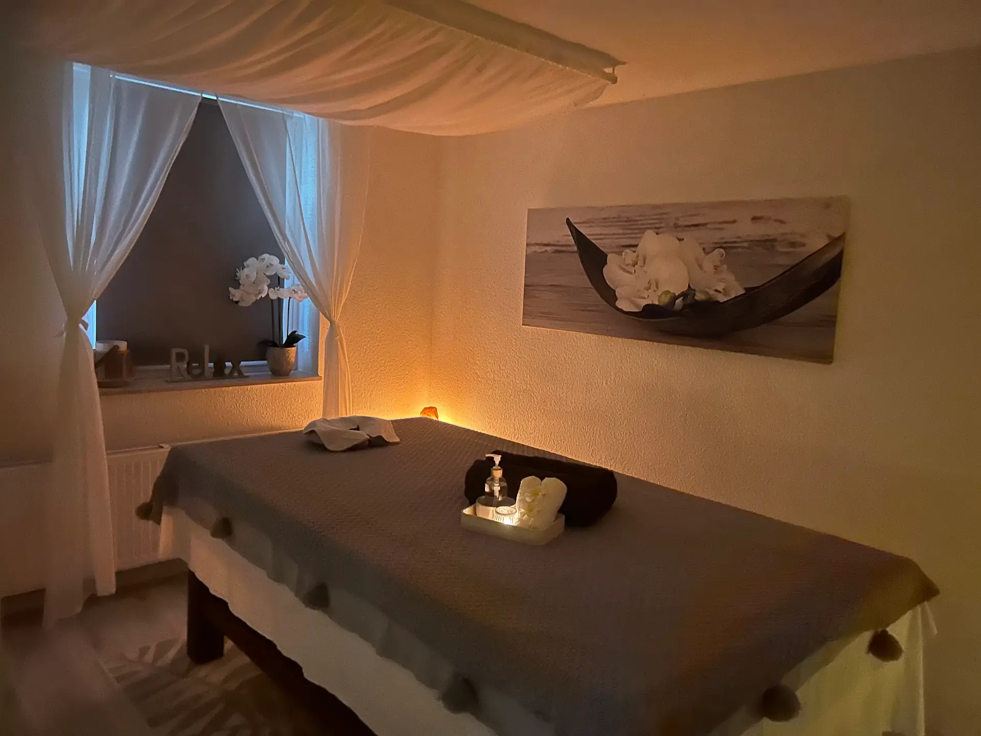 Massage-Behandlungsbank