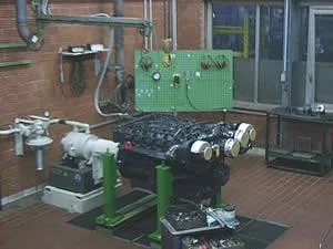 Motorenprüfstand Schenck-Pegasus D700-1 mit montiertem Dieselmotor